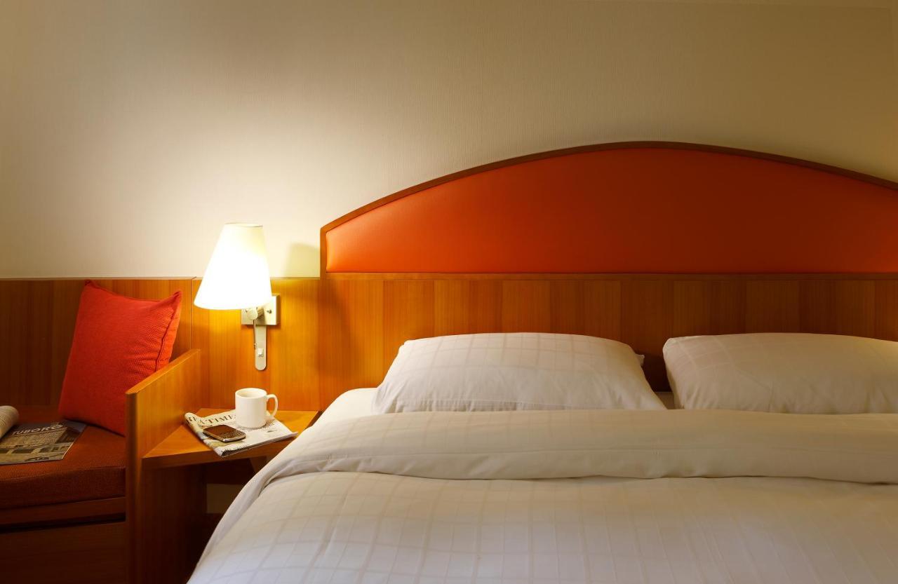 Standard Double Room - City Side,1145573413:JPEG