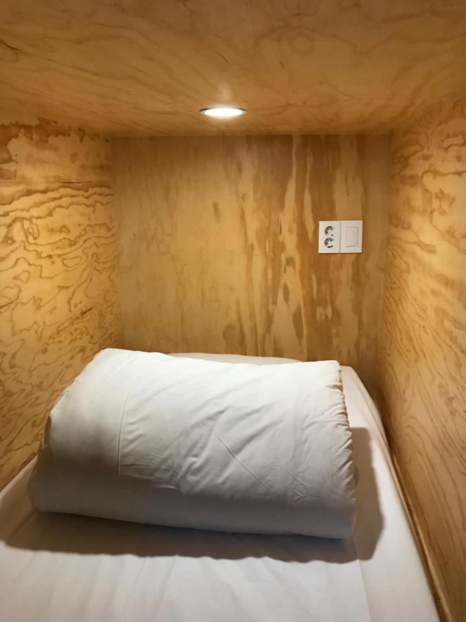 Bed 6-Bed Female Dormitory Room