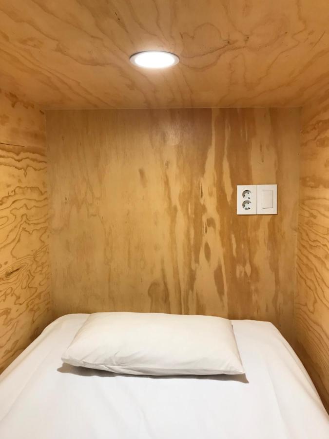 Bed 6-Bed Female Dormitory Room