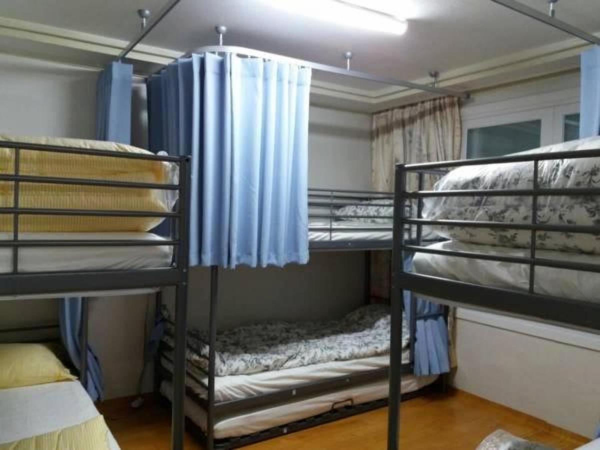 6-Bed Mixed Dormitory Room