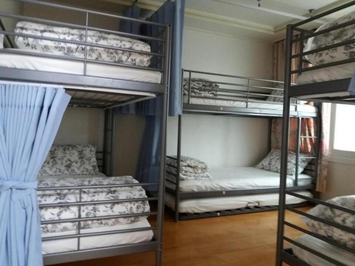 6-Bed Mixed Dormitory Room