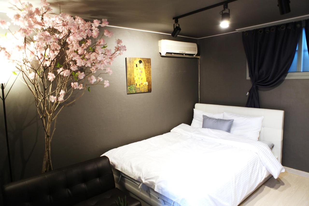 Double Room Private Bathroom