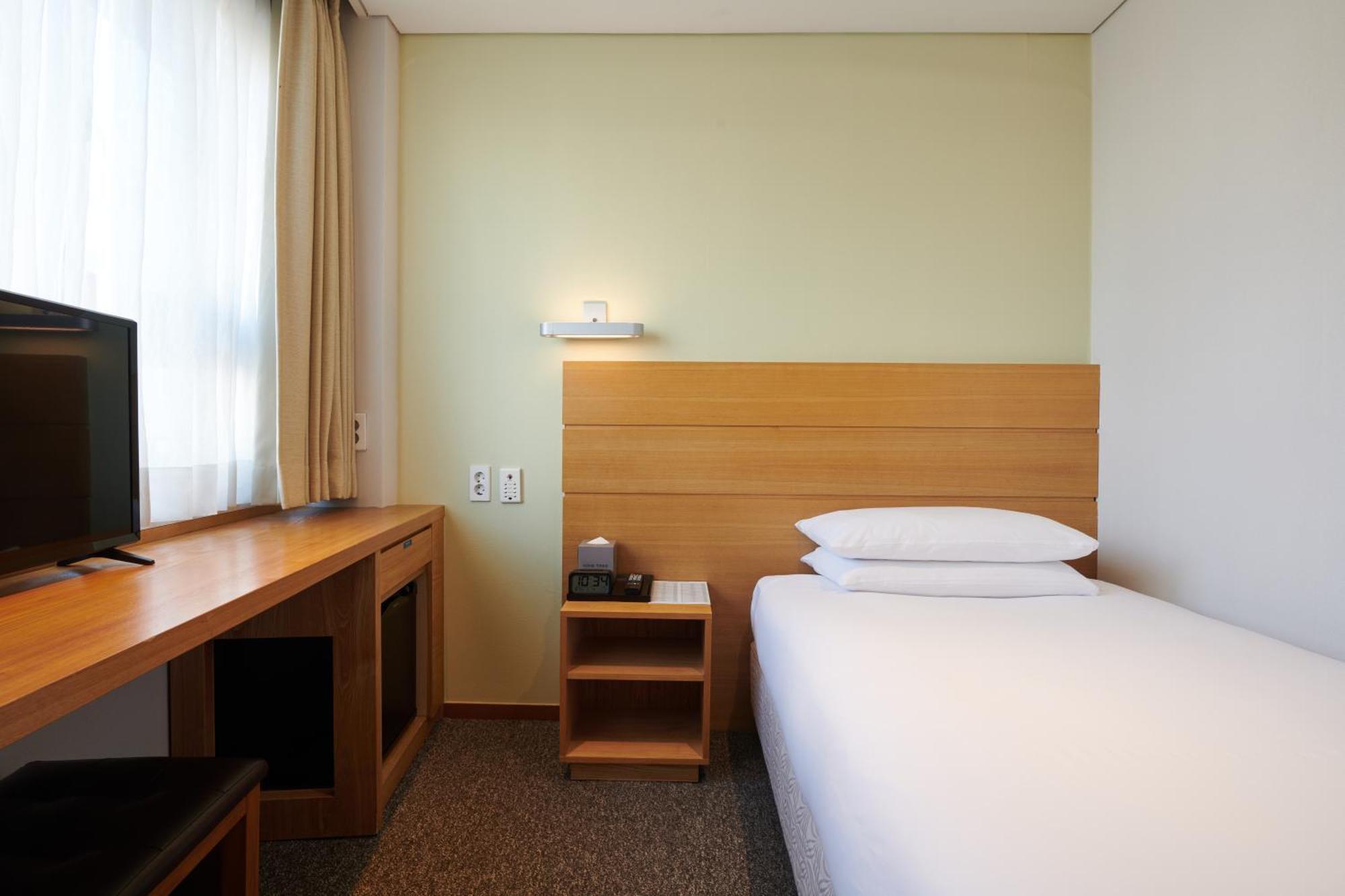 Single Room,1213761889:JPEG