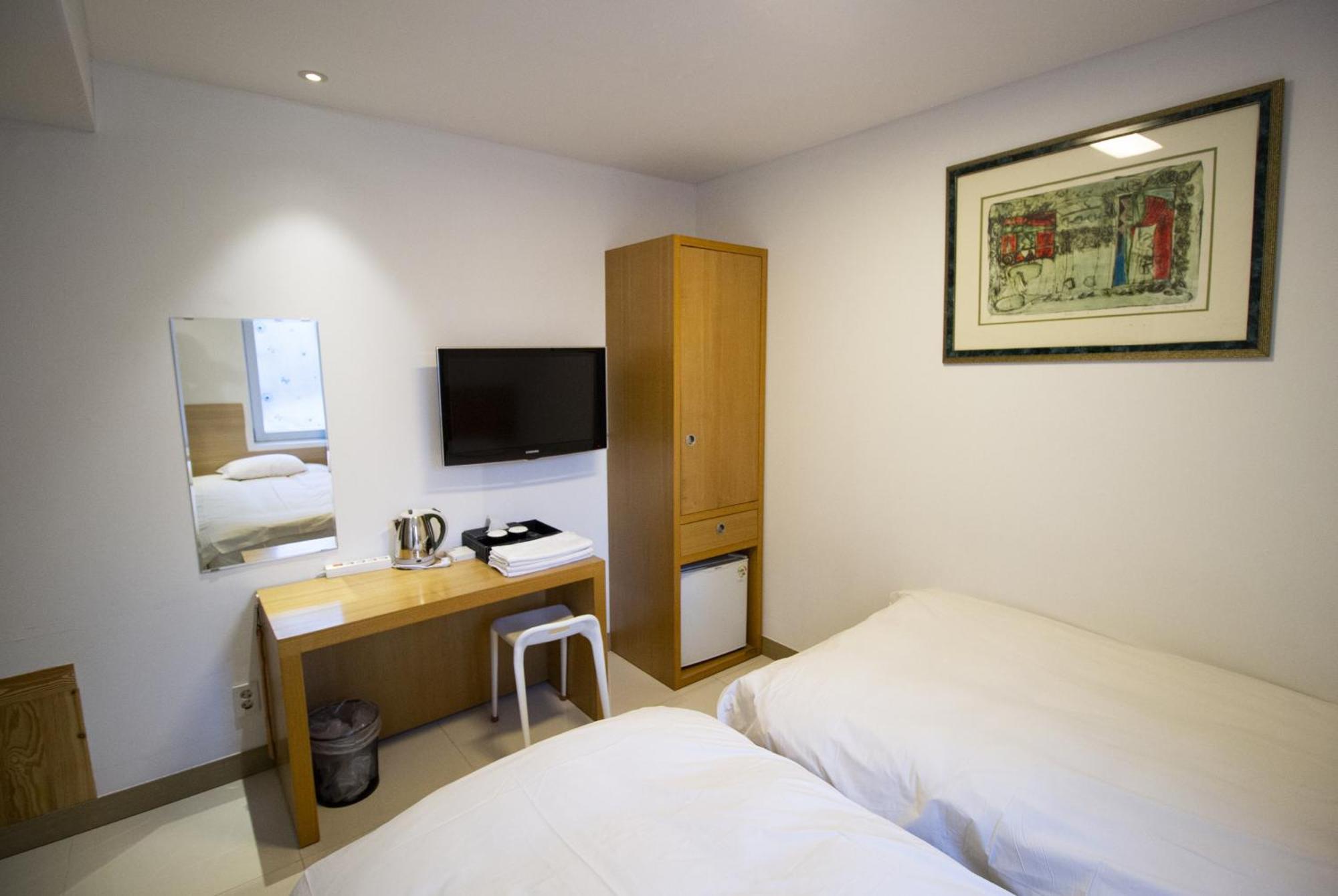 Twin Room City View