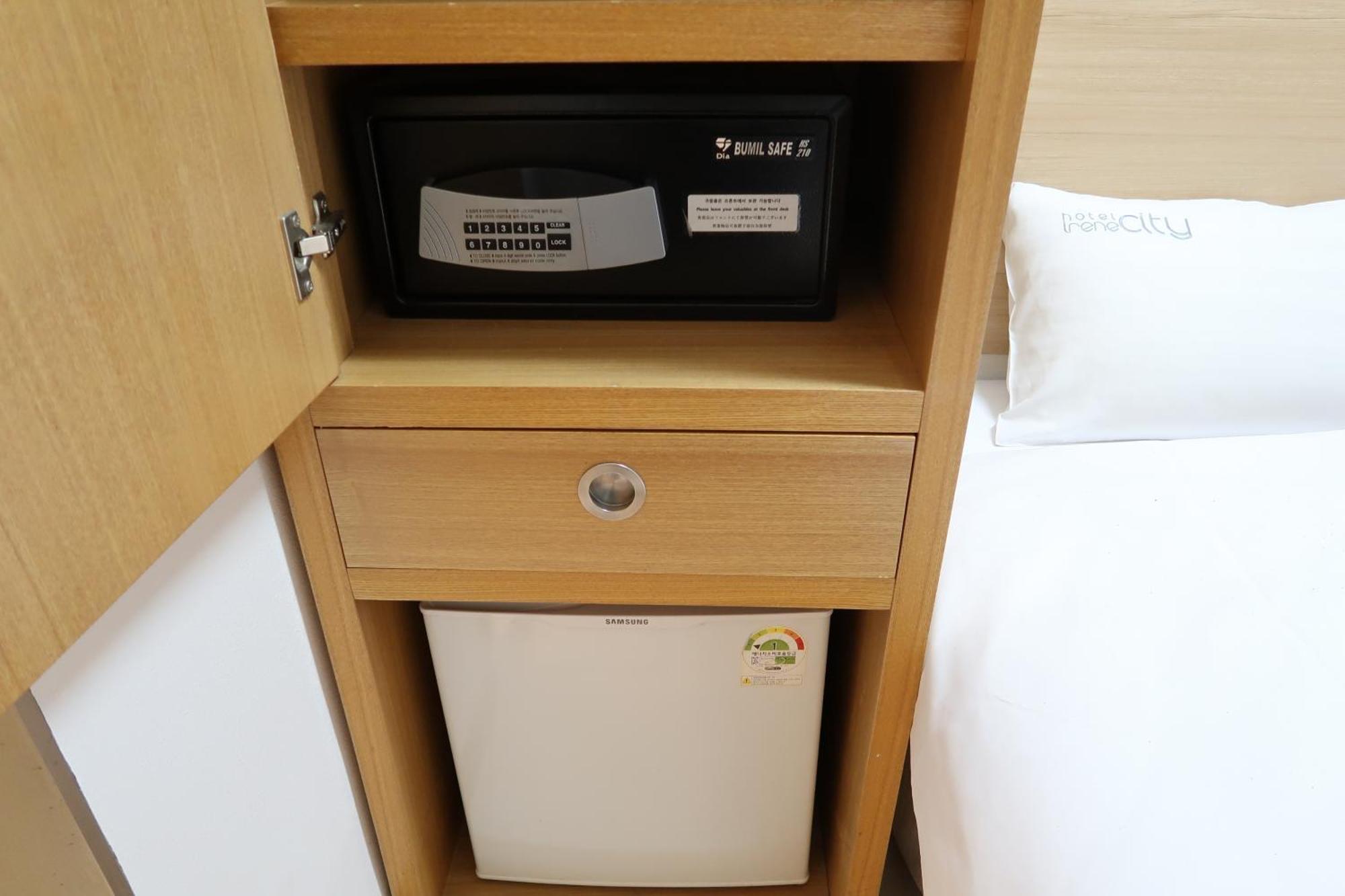 Double Room No Window