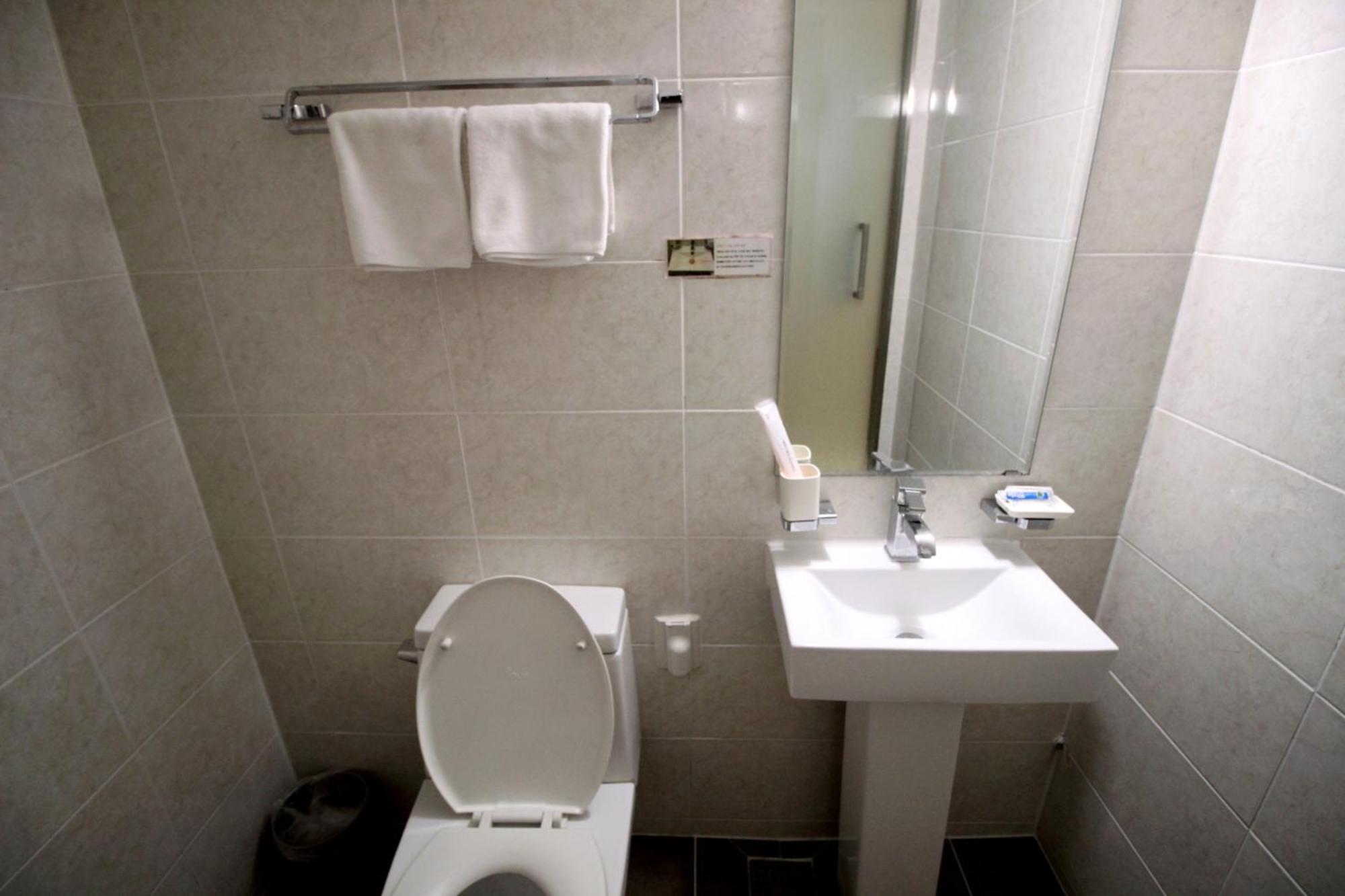 Single Room No Window