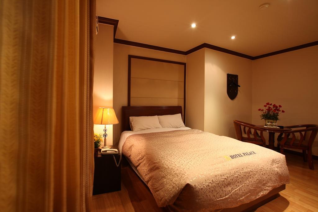 Standard Double Room,772648057:JPEG