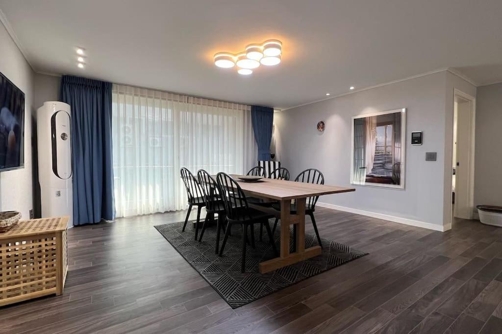 Three-Bedroom Apartment,1250123308:JPEG