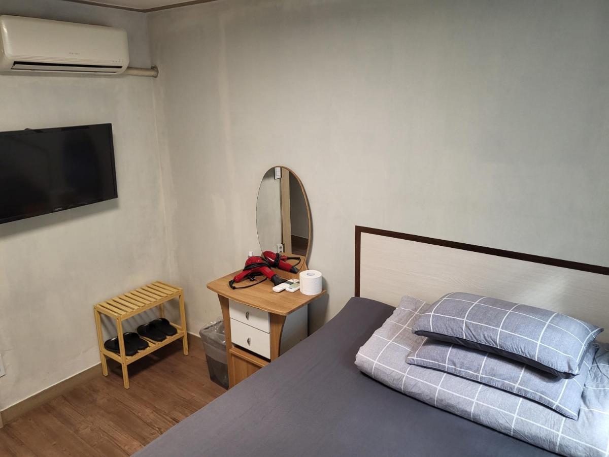 Double Room Private Bathroom