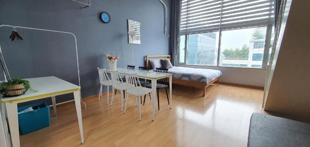 Duplex Apartment,1542325063:JPEG