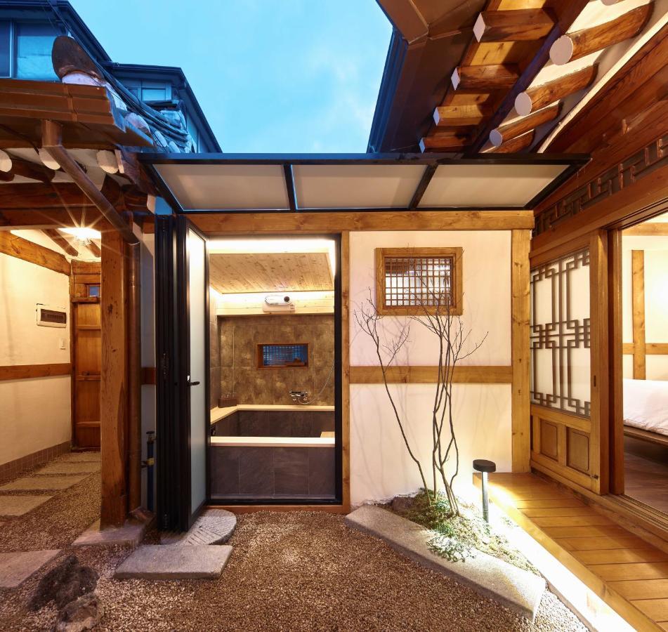 Two-Bedroom House,1291692295:JPEG