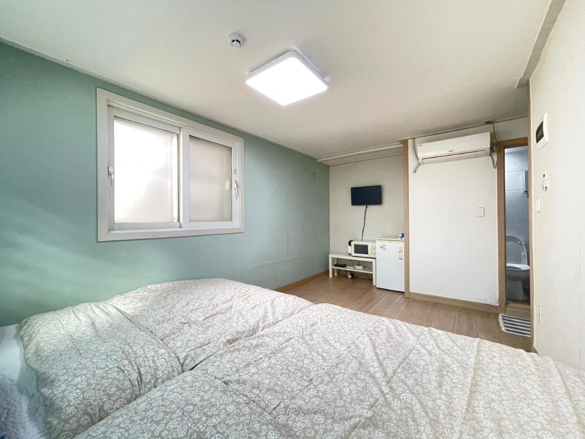 Standard Family Room,1314231388:JPEG