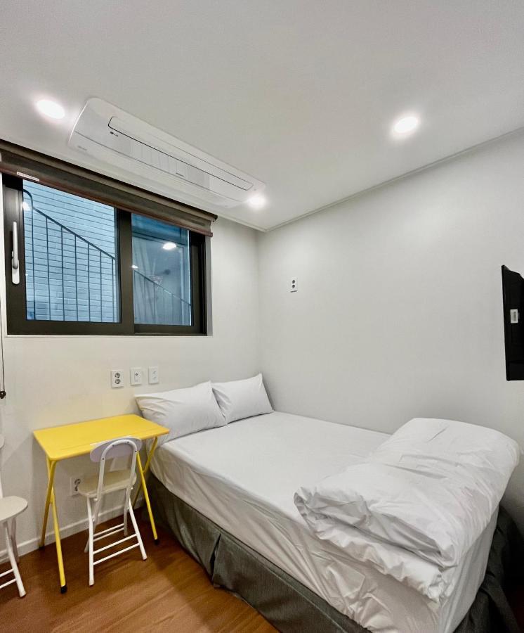 Deluxe Double Room,1343846327:JPEG