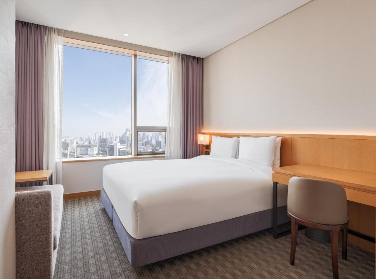 Deluxe Double Room is not available