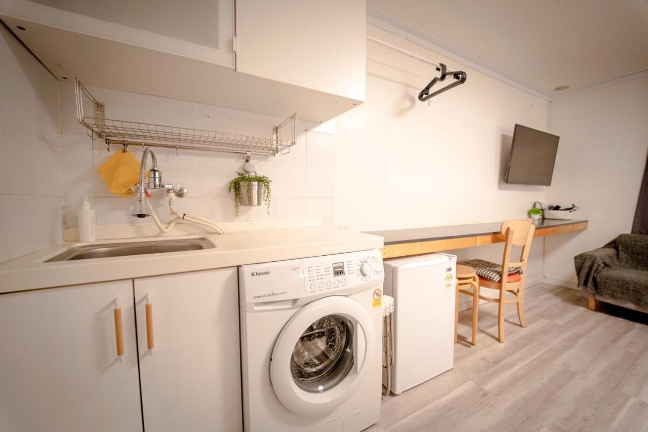 Deluxe Studio,1356838040:JPEG