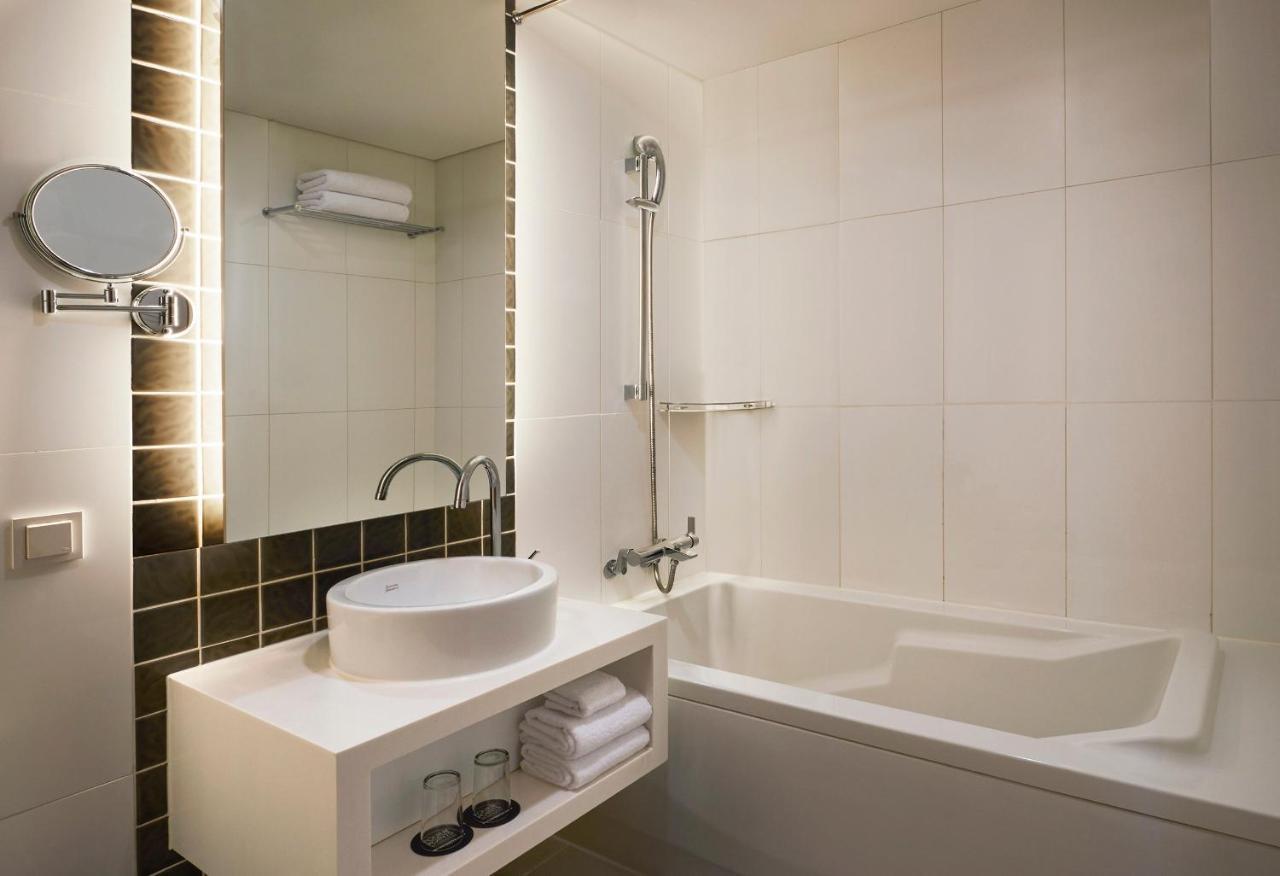 Premium, Guest room, 1 King, City view,1538852260:JPEG