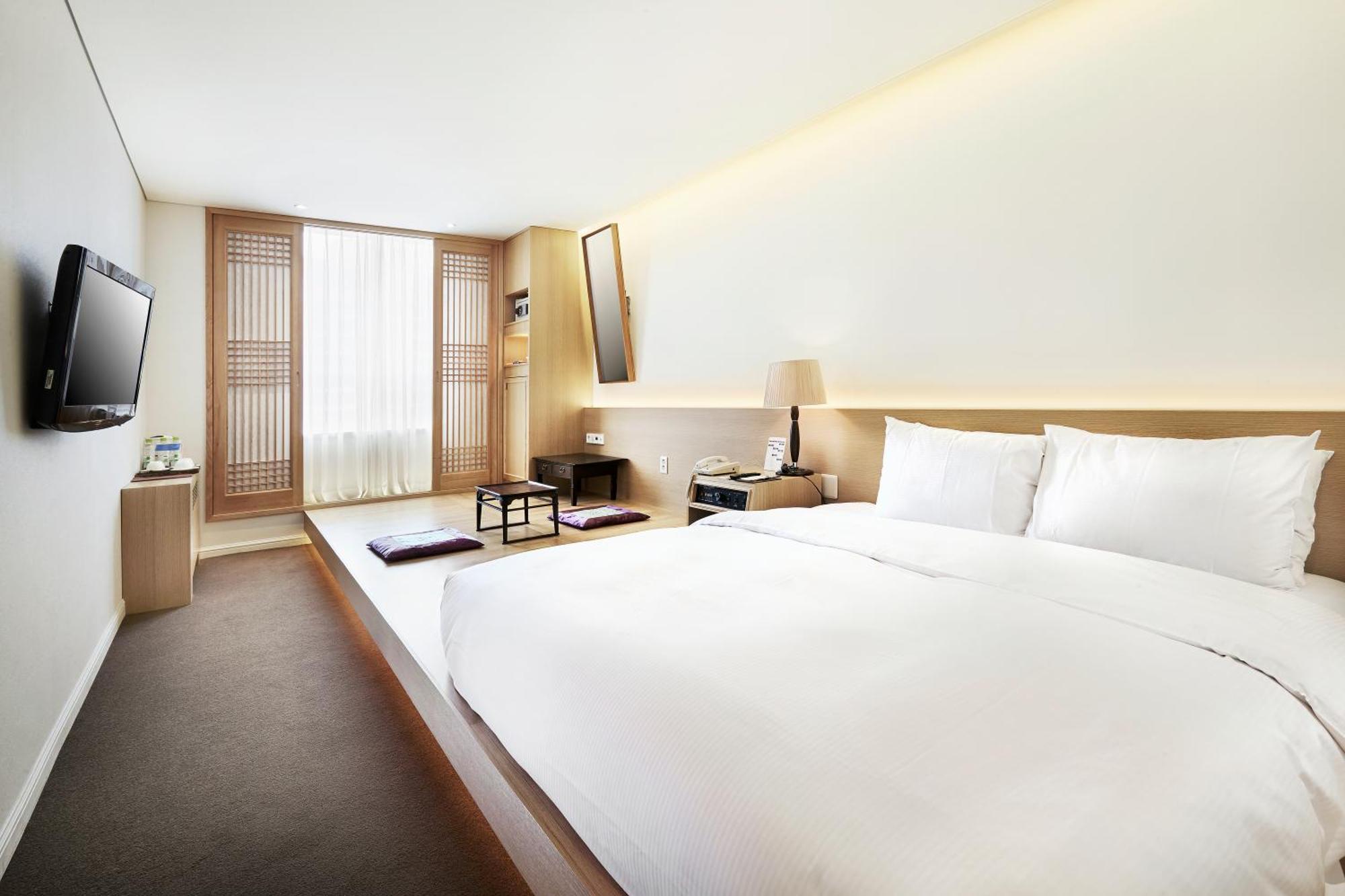 Korean-Style Deluxe Double Room,1442348887:JPEG