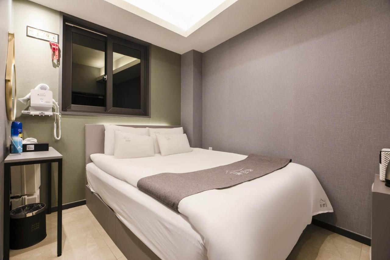 Double Room,1465976798:JPEG