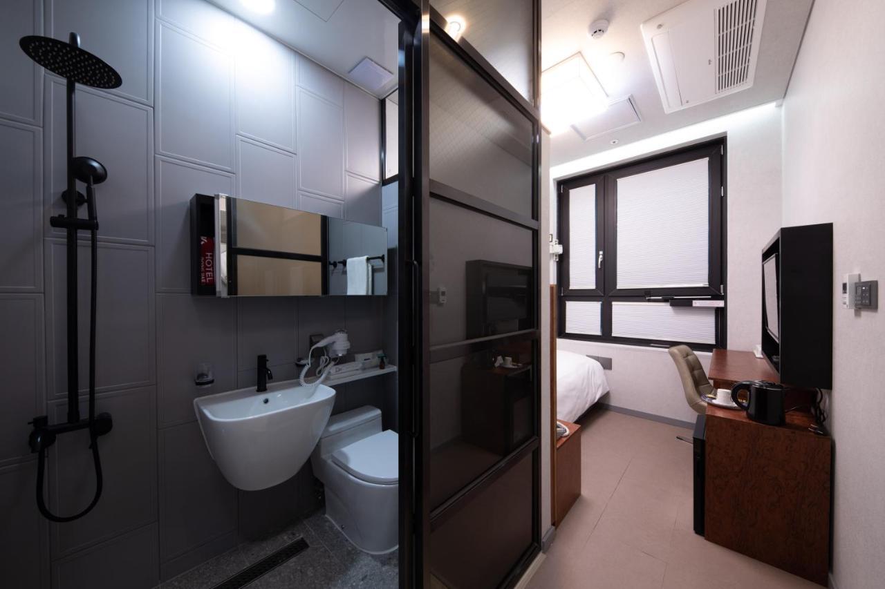 Single Room,1467269062:JPEG