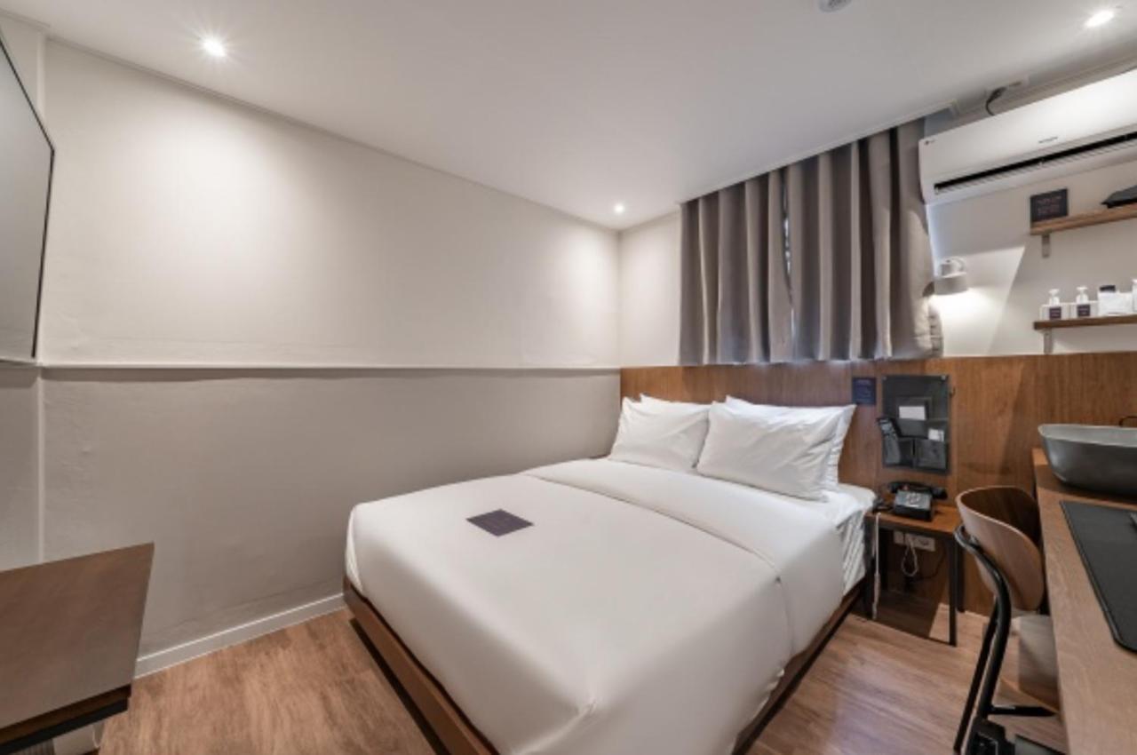 Superior Queen Room,1469962844:JPEG