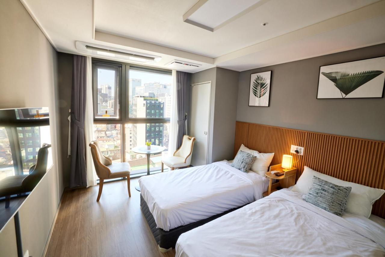 Twin Room with City View