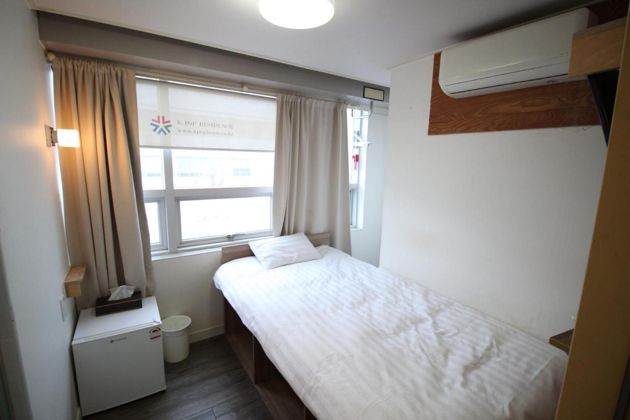 Standard Single Room,1487560972:JPEG