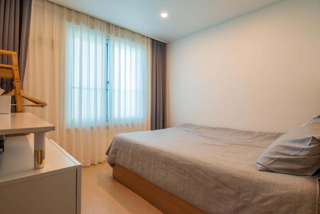 Double Room,1494739591:JPEG