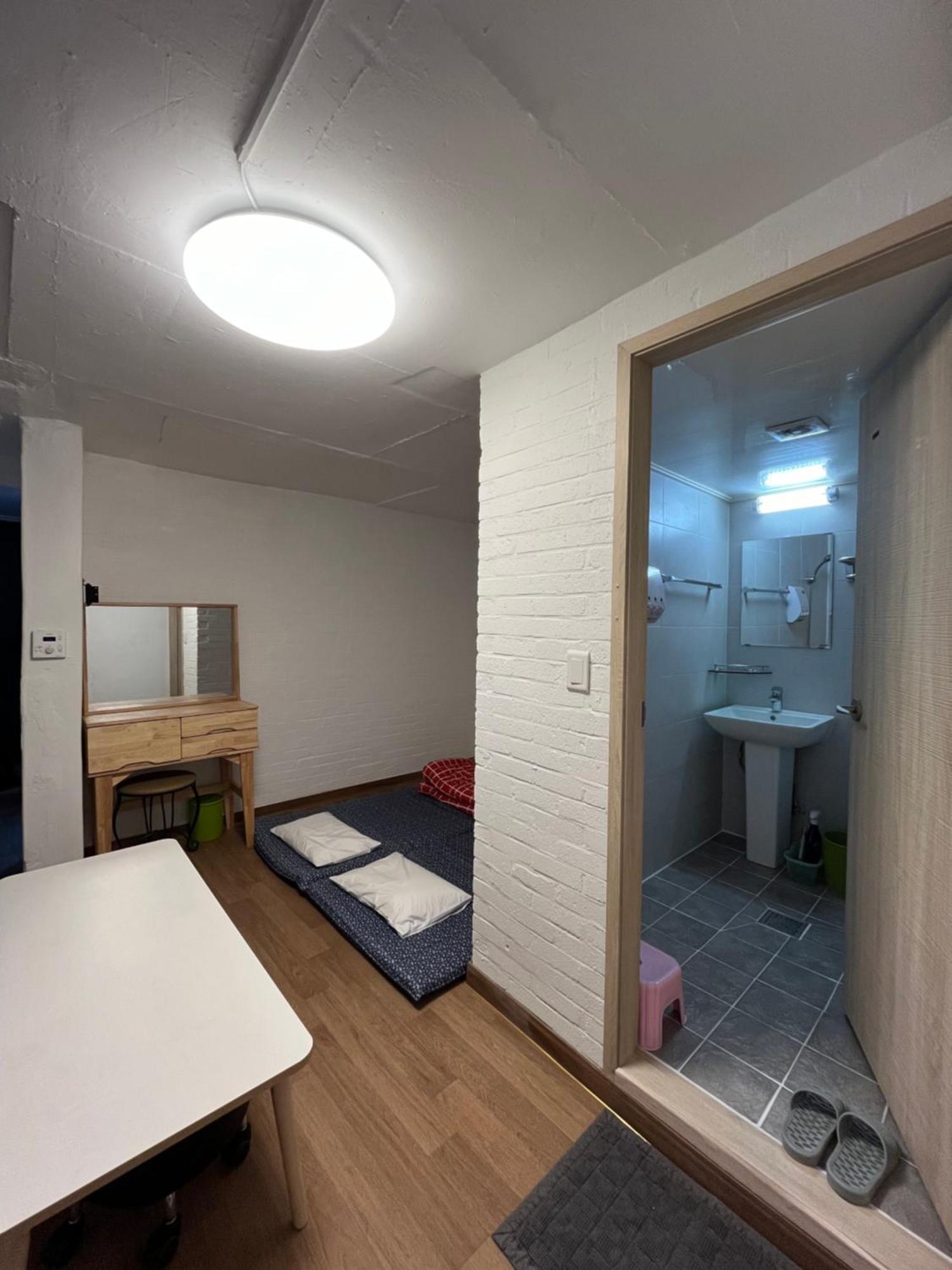 Family Room Private Bathroom