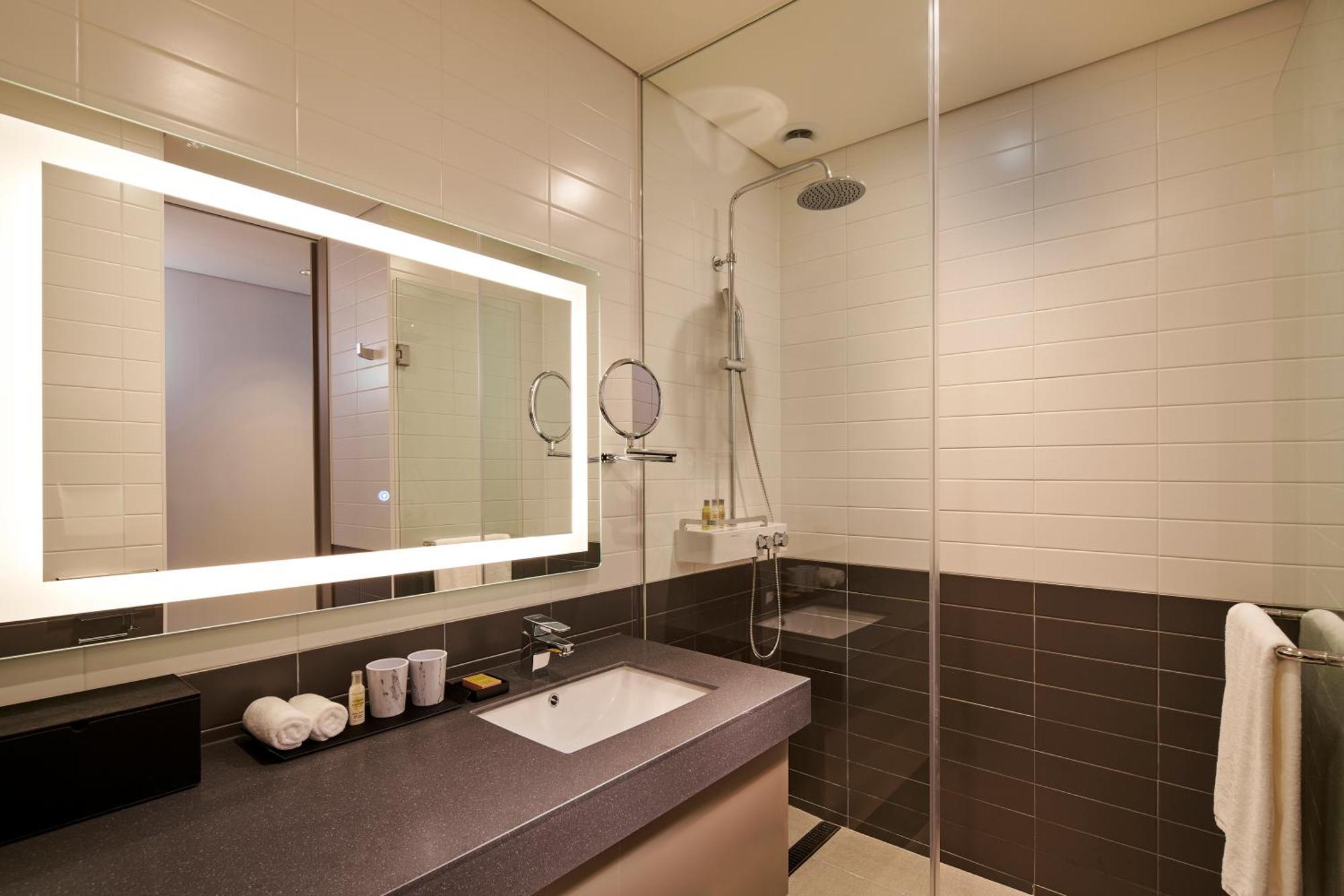 Twin Guest Room