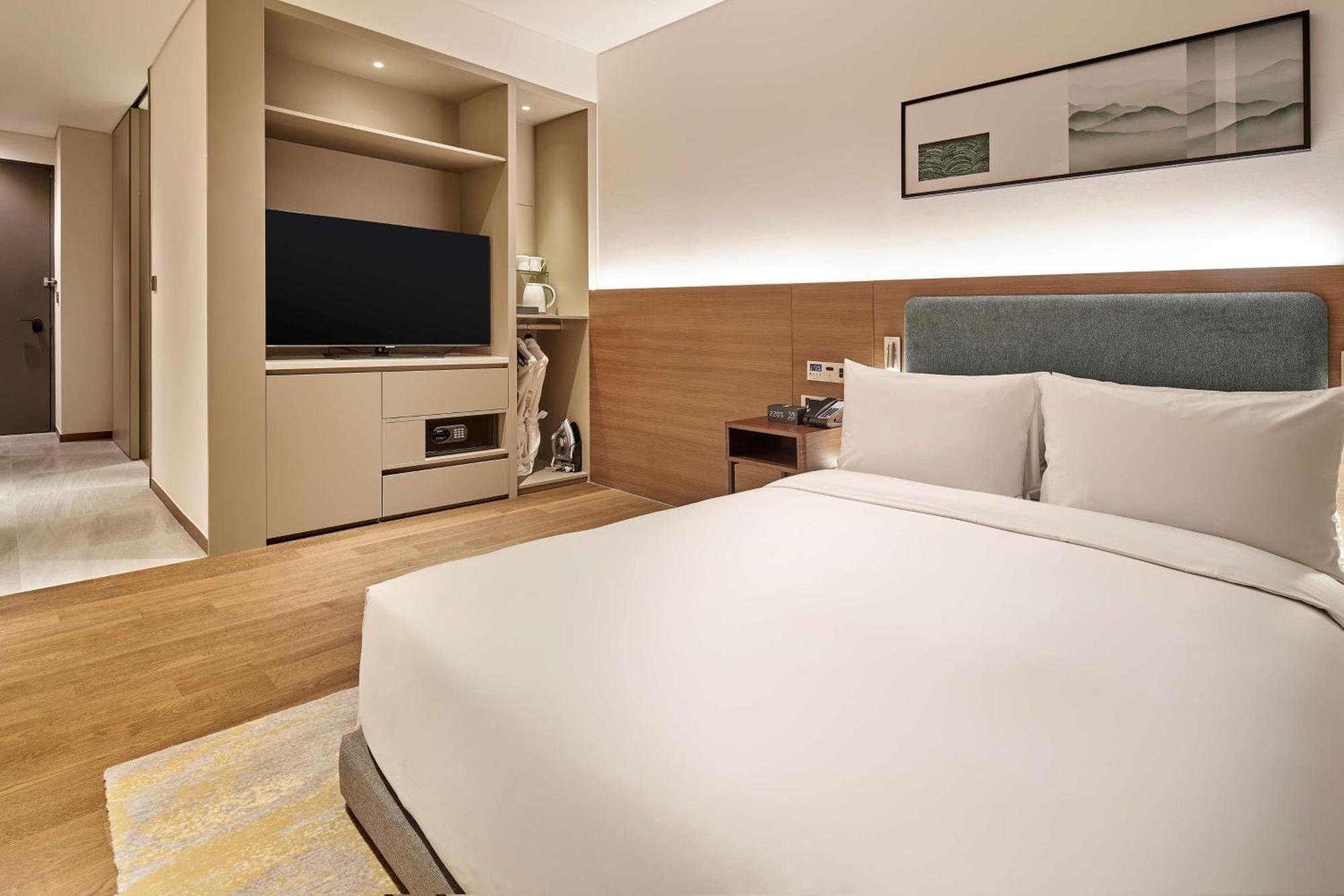 Accessible Double Room Mobility Access