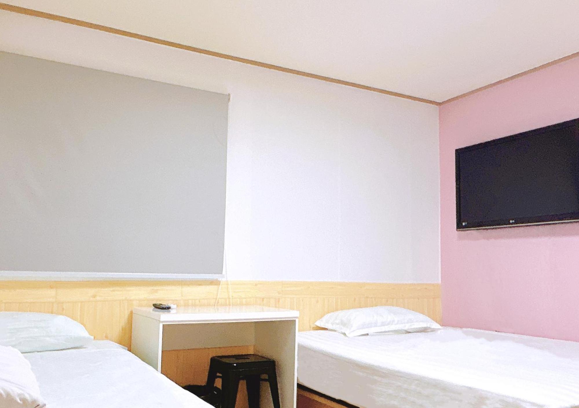 Triple Room,1553933008:JPEG