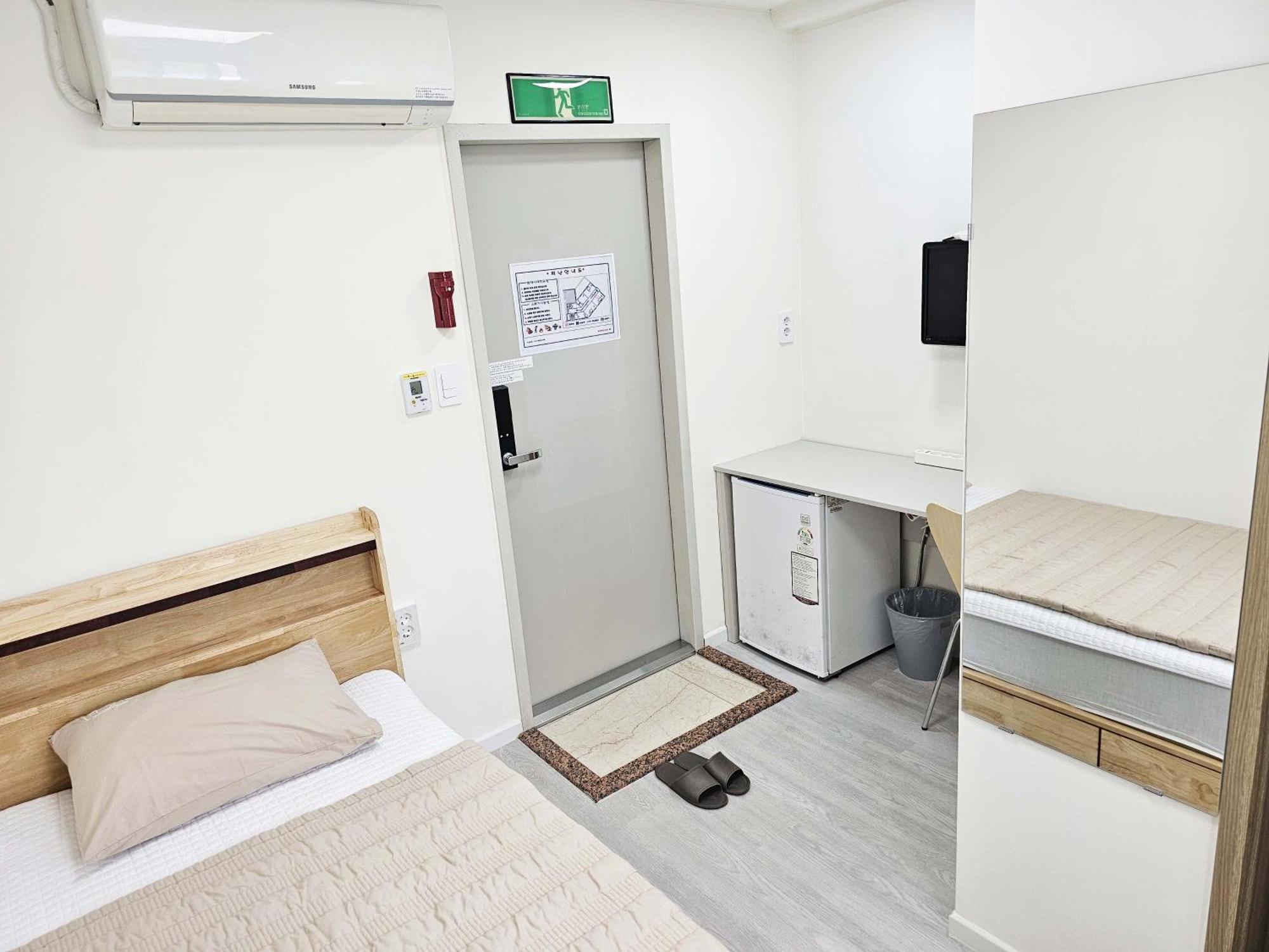 Single Room