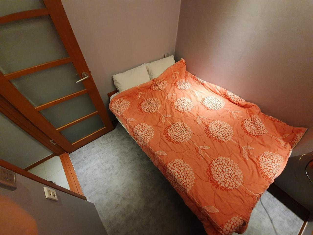 Single Room Bathroom