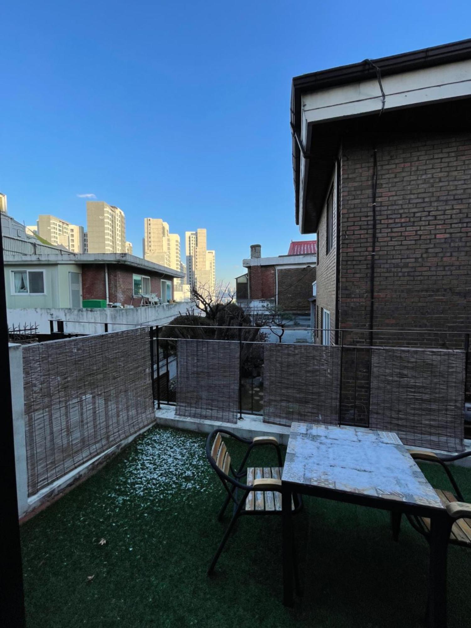 Queen Room Garden View