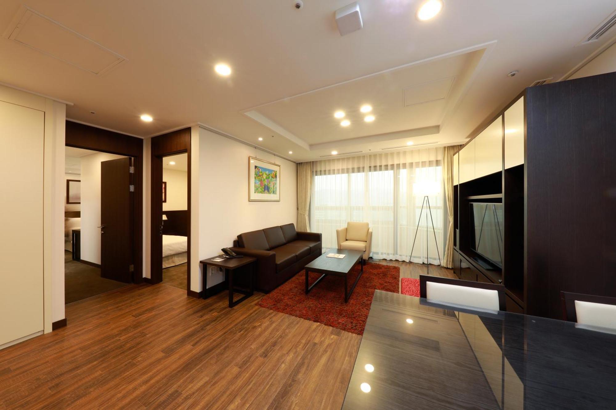 Two-Bedroom Premier Apartment 15~21floor 2 bathrooms