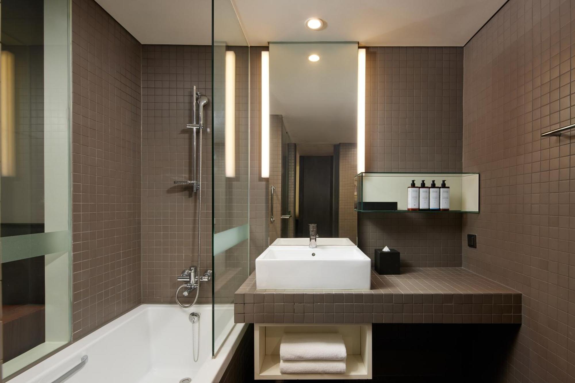 Standard Hollywood Double Room