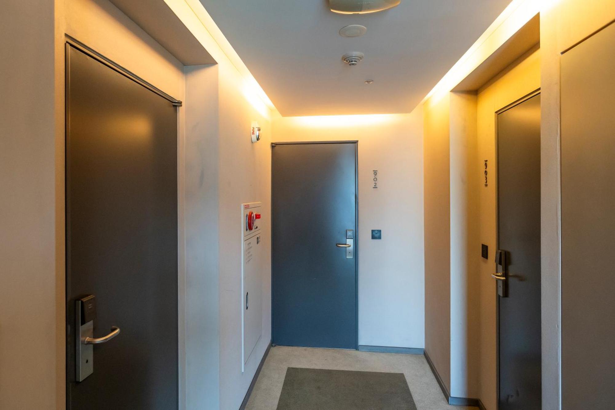Adjoining three Rooms Exclusive Floor,1663753292:JPEG