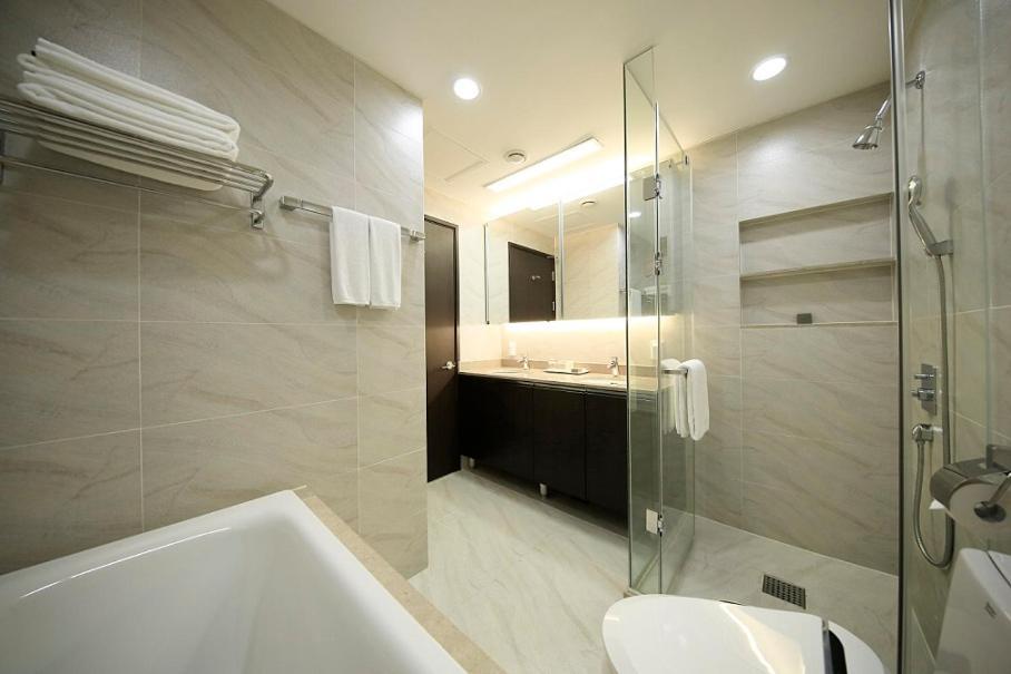 Two-Bedroom Deluxe Apartment 3~13floor