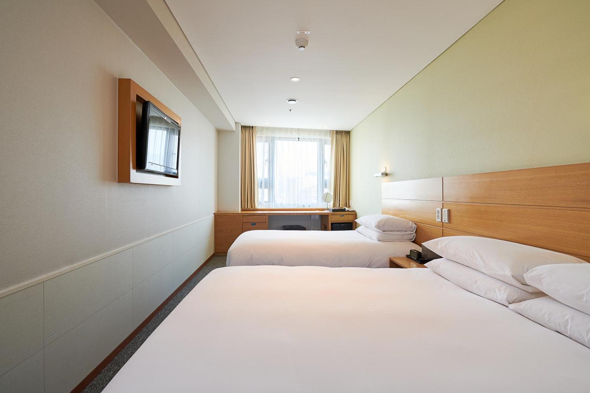 Family Twin Room
