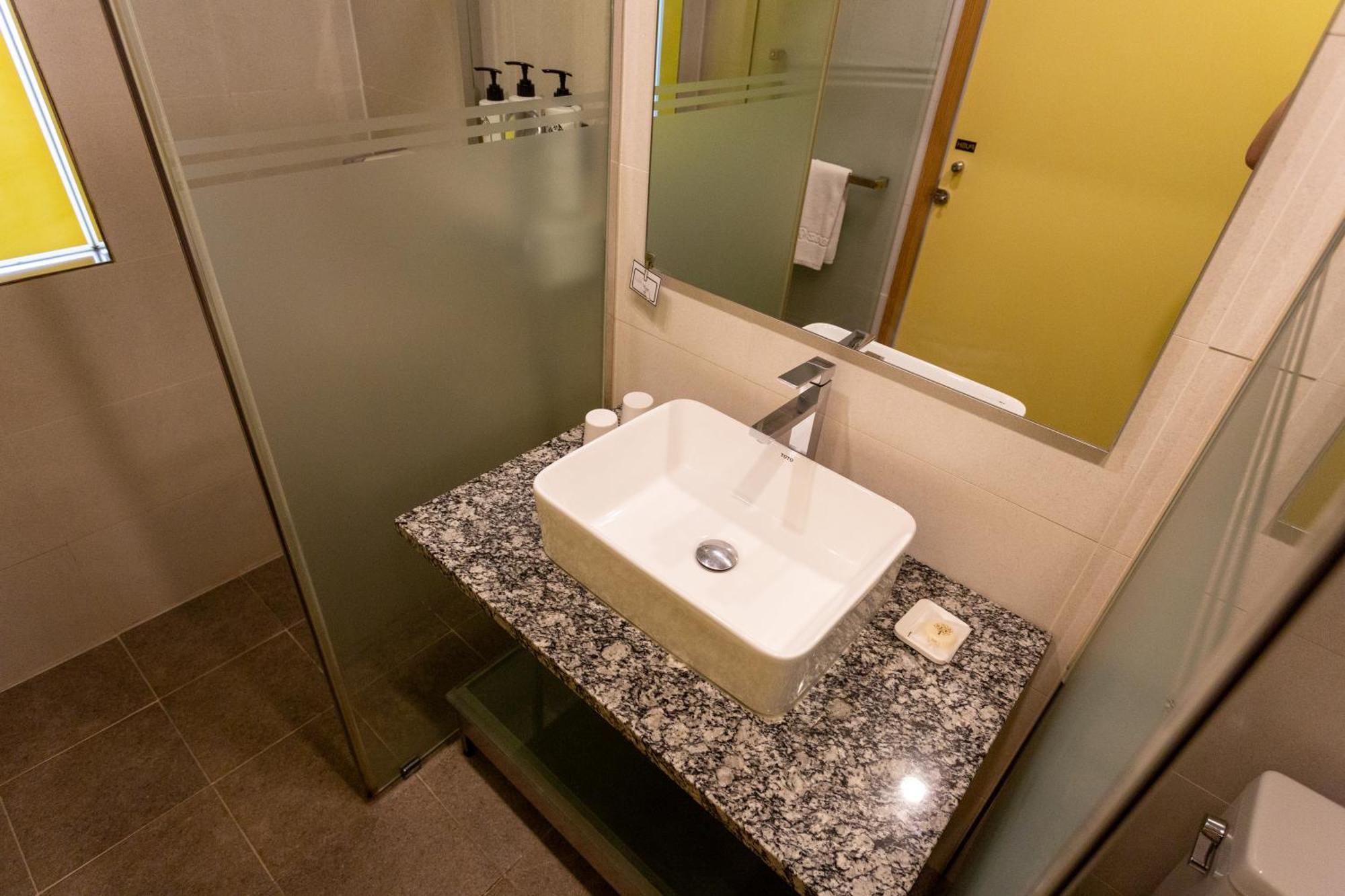 Standard Twin Room,1625570449:JPEG