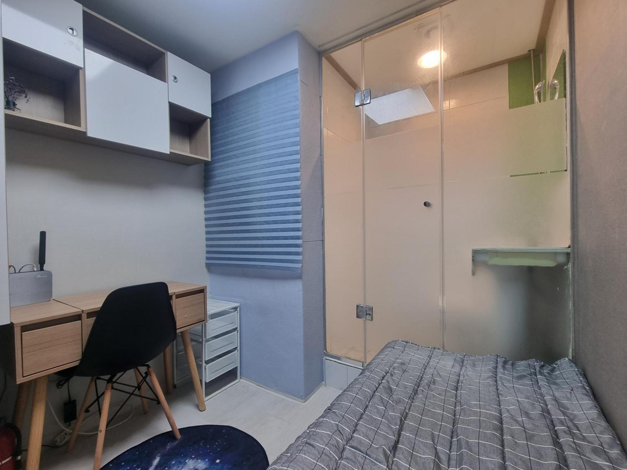 Single Room Private Bathroom