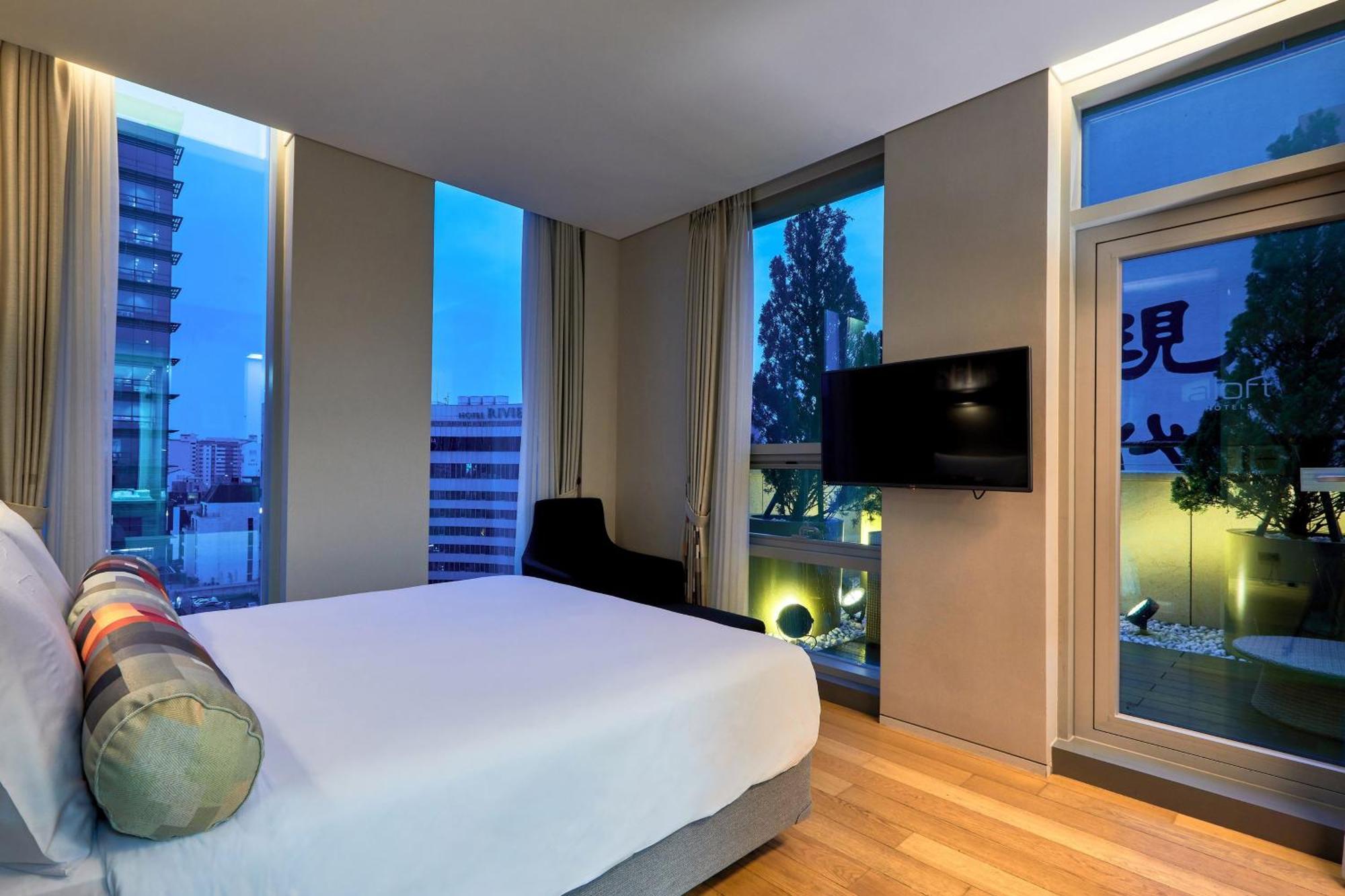 Aloft Urban Suite 1 Bedroom Executive Suite 1 King,1643179936:JPEG