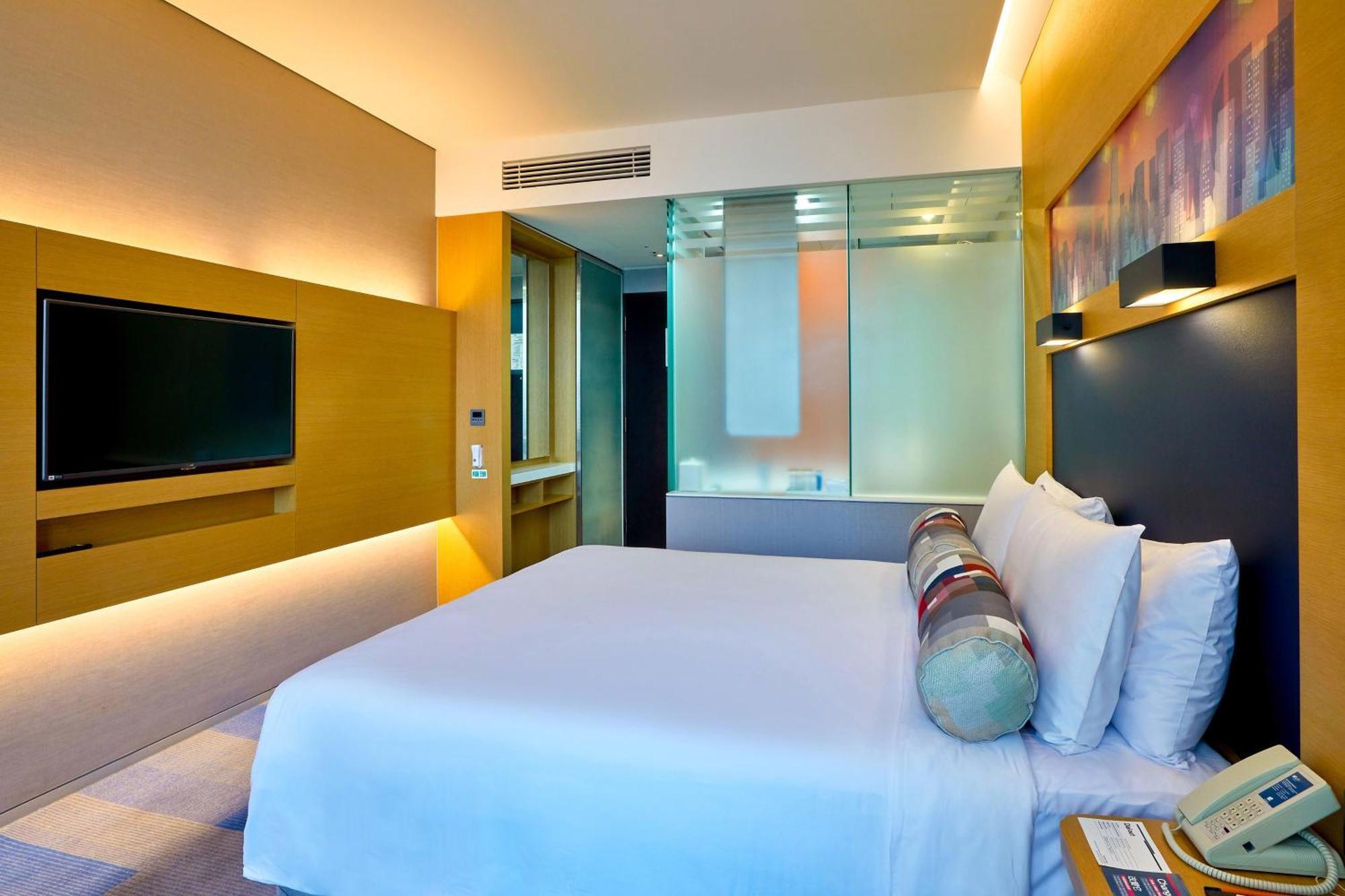 Chic Urban Guest room 1 King City view