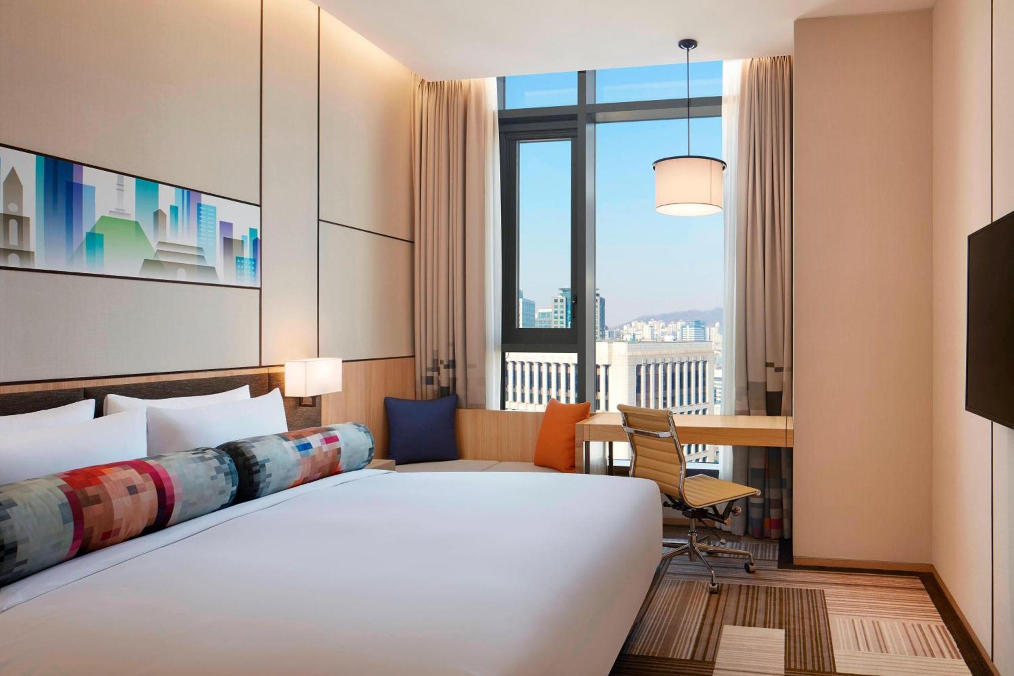 Savvy Room 1 King High Floor