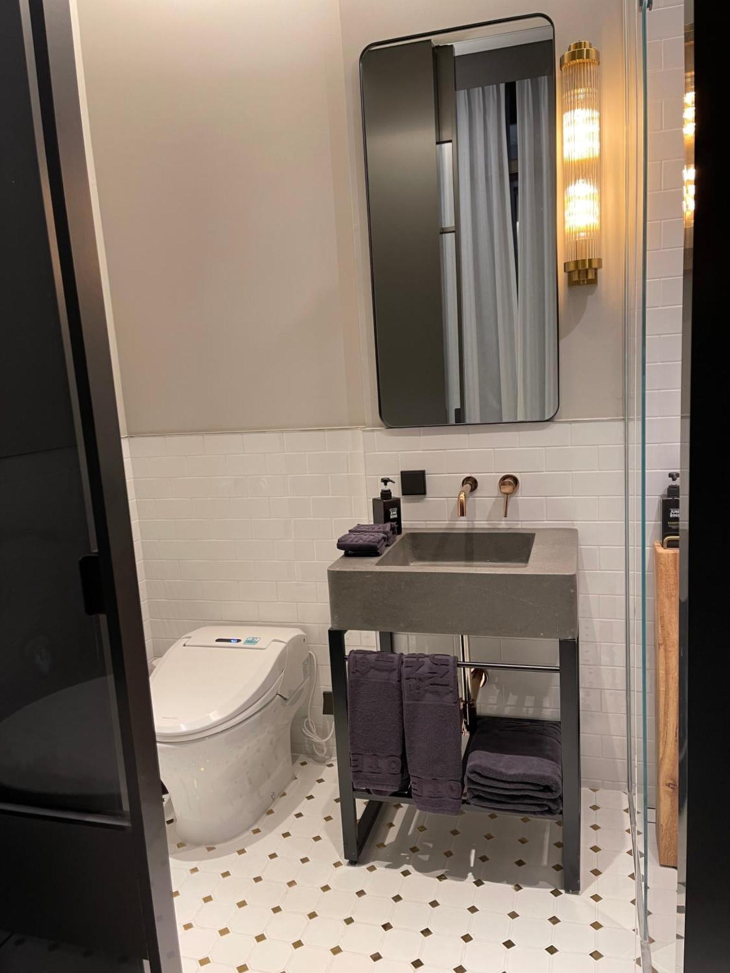 Suite Room More than 2 times of room cleaning service per week