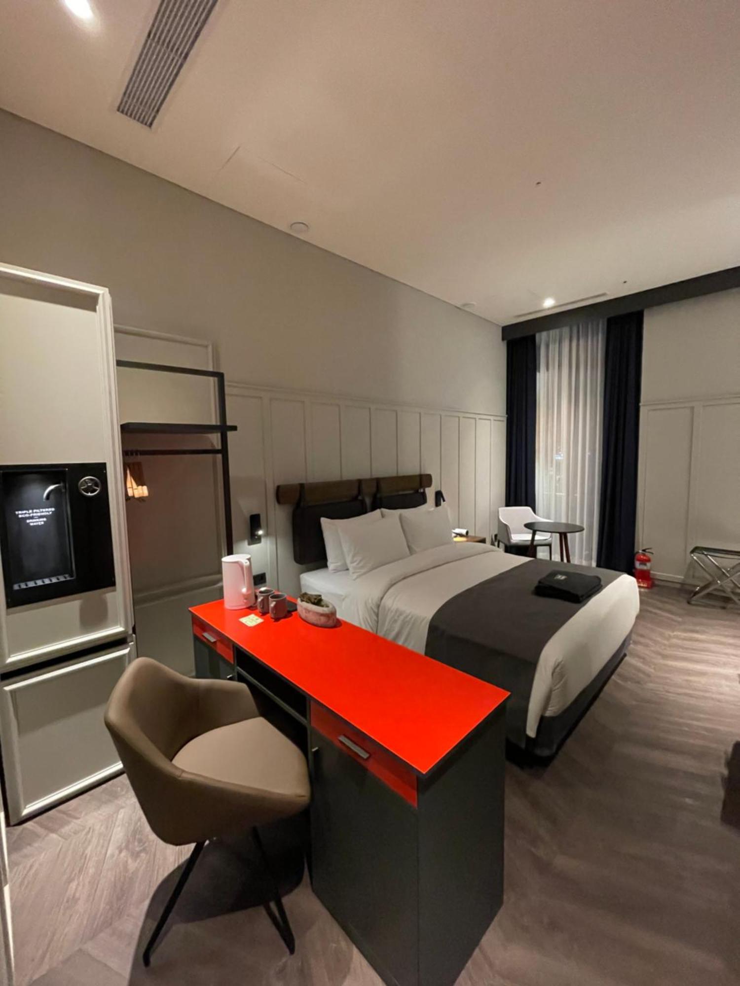 Suite Room More than 2 times of room cleaning service per week