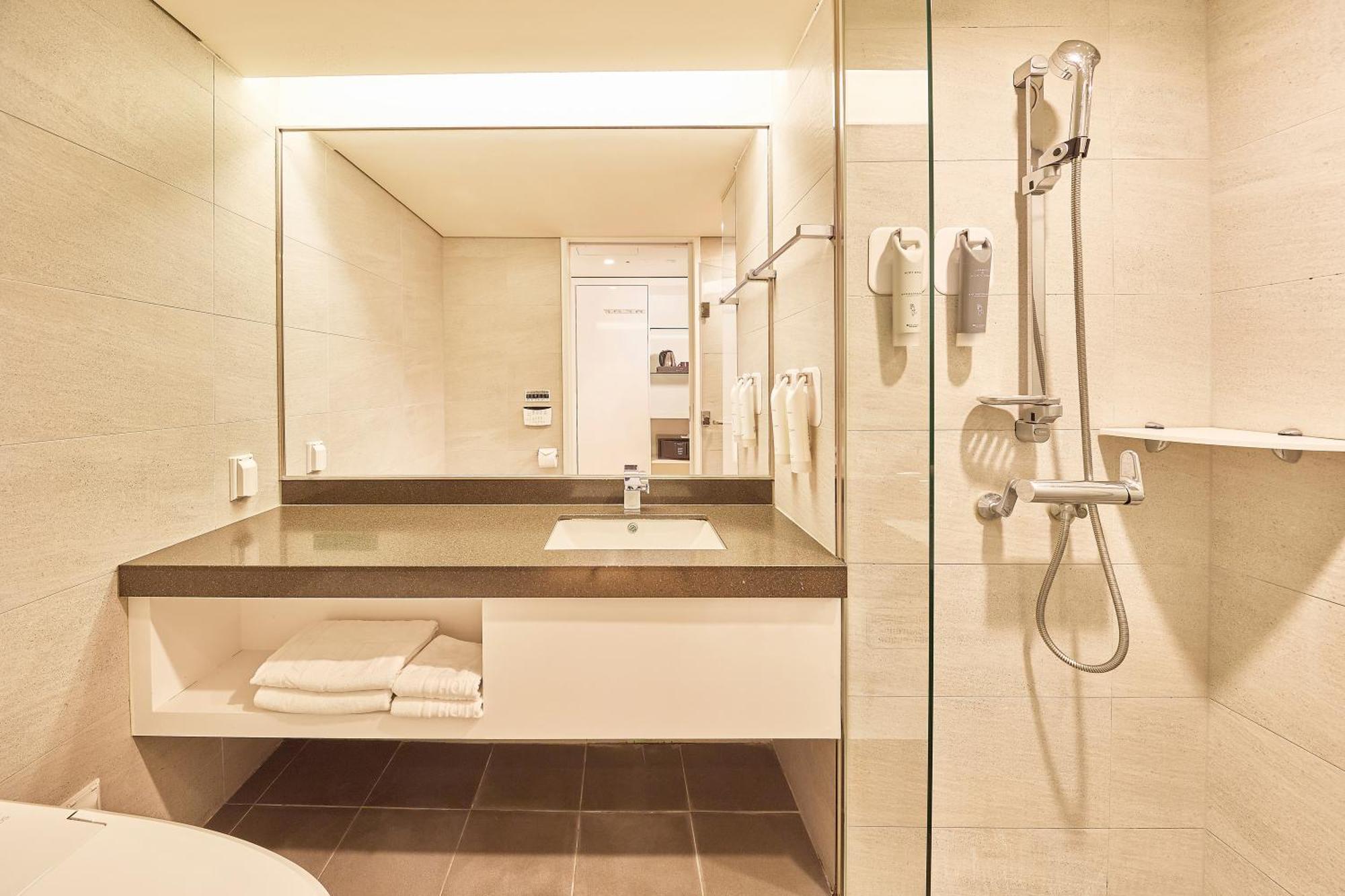 Deluxe Twin Room,1661140098:JPEG