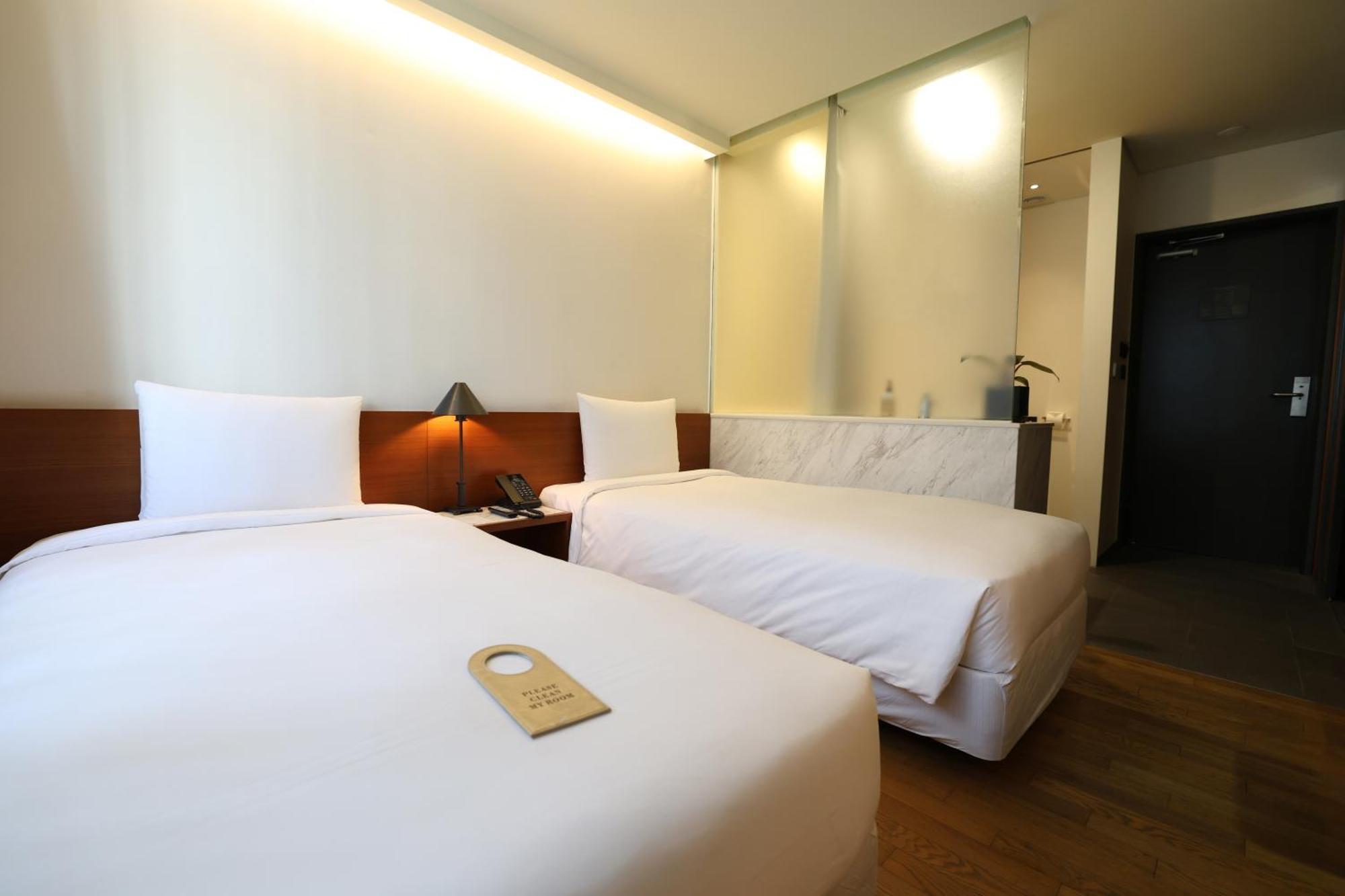Economy Twin Room