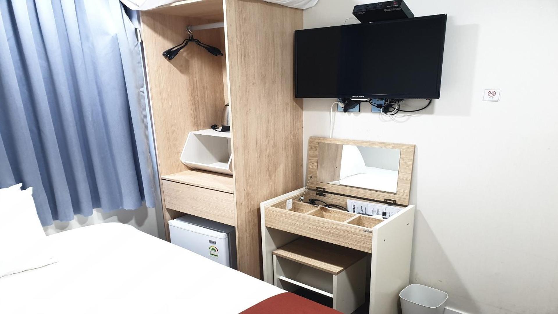 Double Room,1673968287:JPEG