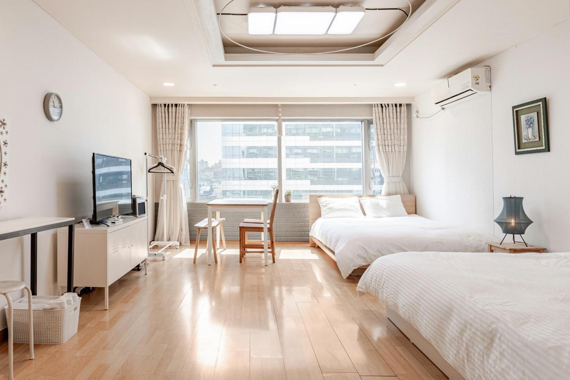 Studio Apartment